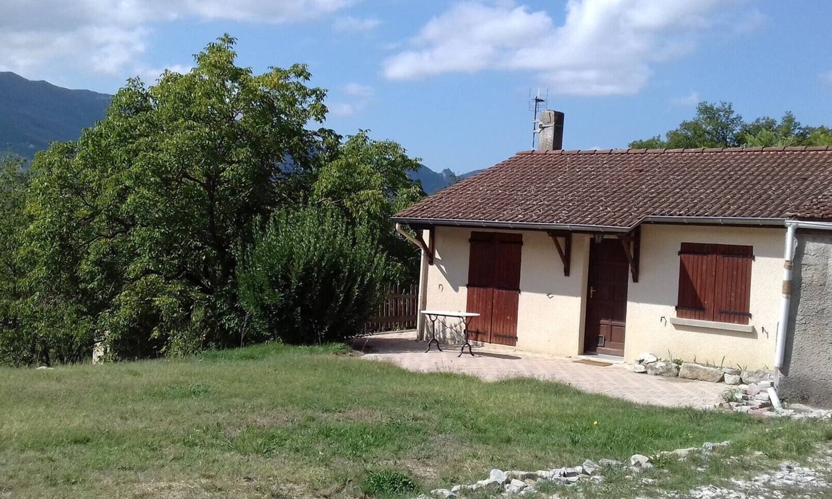 Mirabel-et-Blacons House | House with mountain views