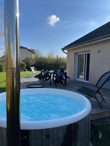 Rocroi Ski Chalet | House with Outdoor Jacuzzi