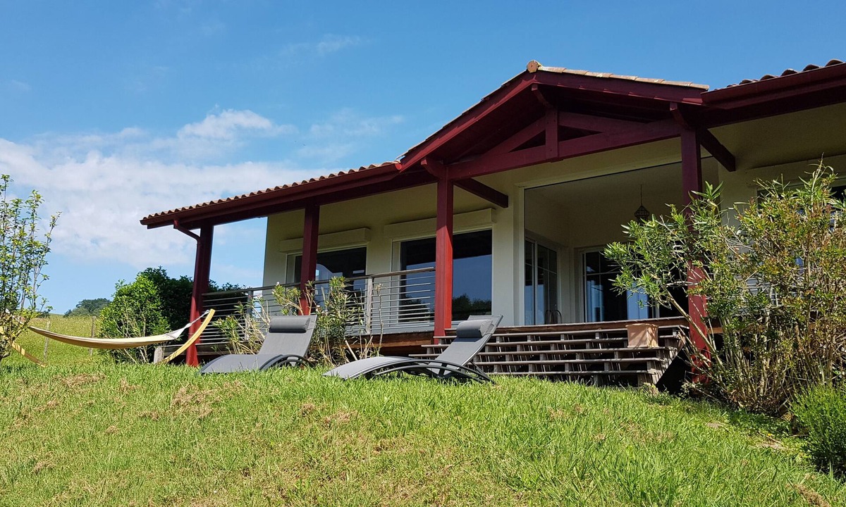 Lasse House | House with panoramic view of the Basque mountains
