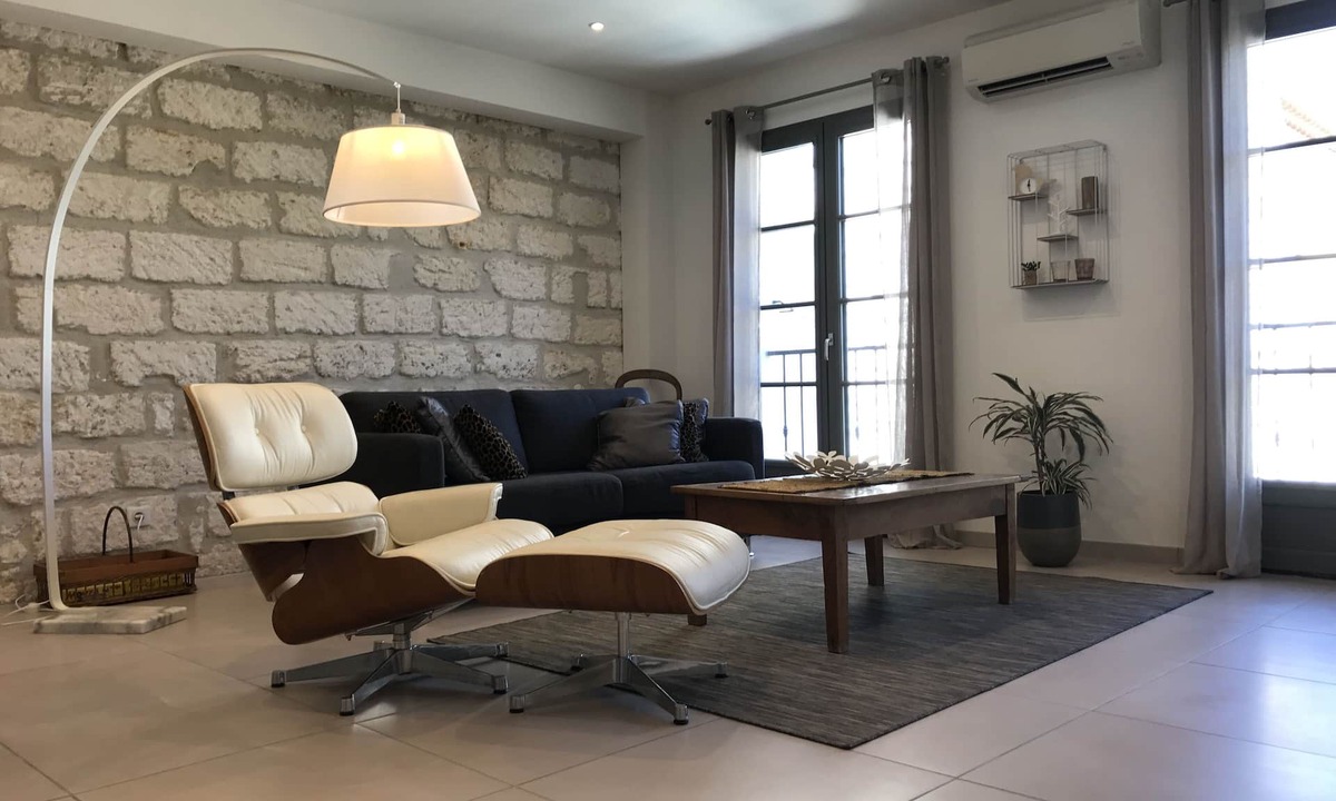 Aigues-Mortes House | HOUSE WITH PATIO & POOL IN THE HEART OF THE RAMPARTS!
