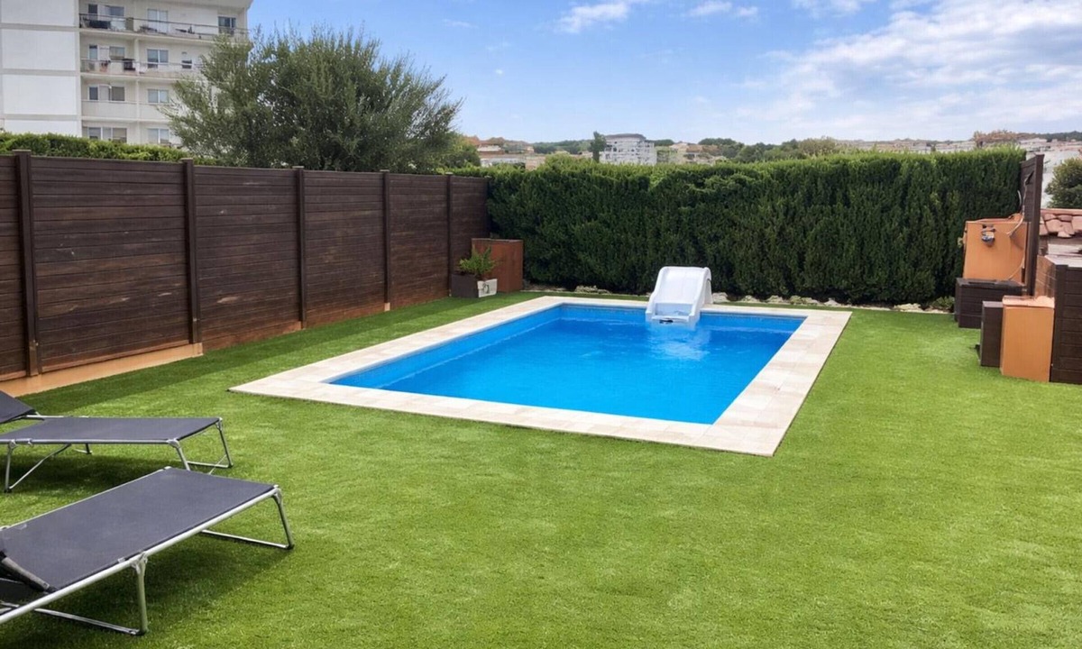 Palamos House | House with pool and parking, near beach