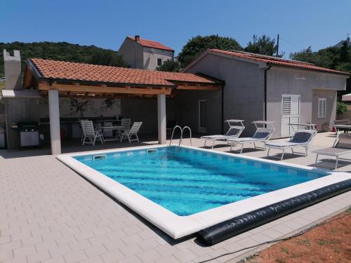Cunski House | House with pool