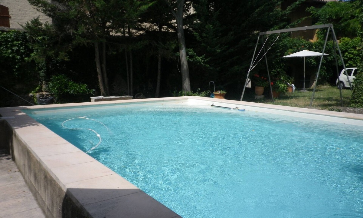 Pouzilhac House | House with pool in a charming village