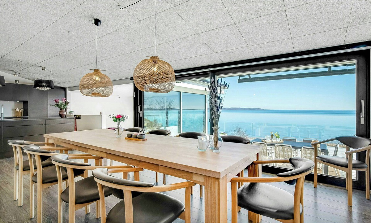 Hvidbjerg Strand House | House with private beach by Vejle Fjord