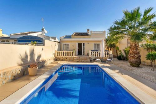 El Chaparral Ski Chalet | House with private pool