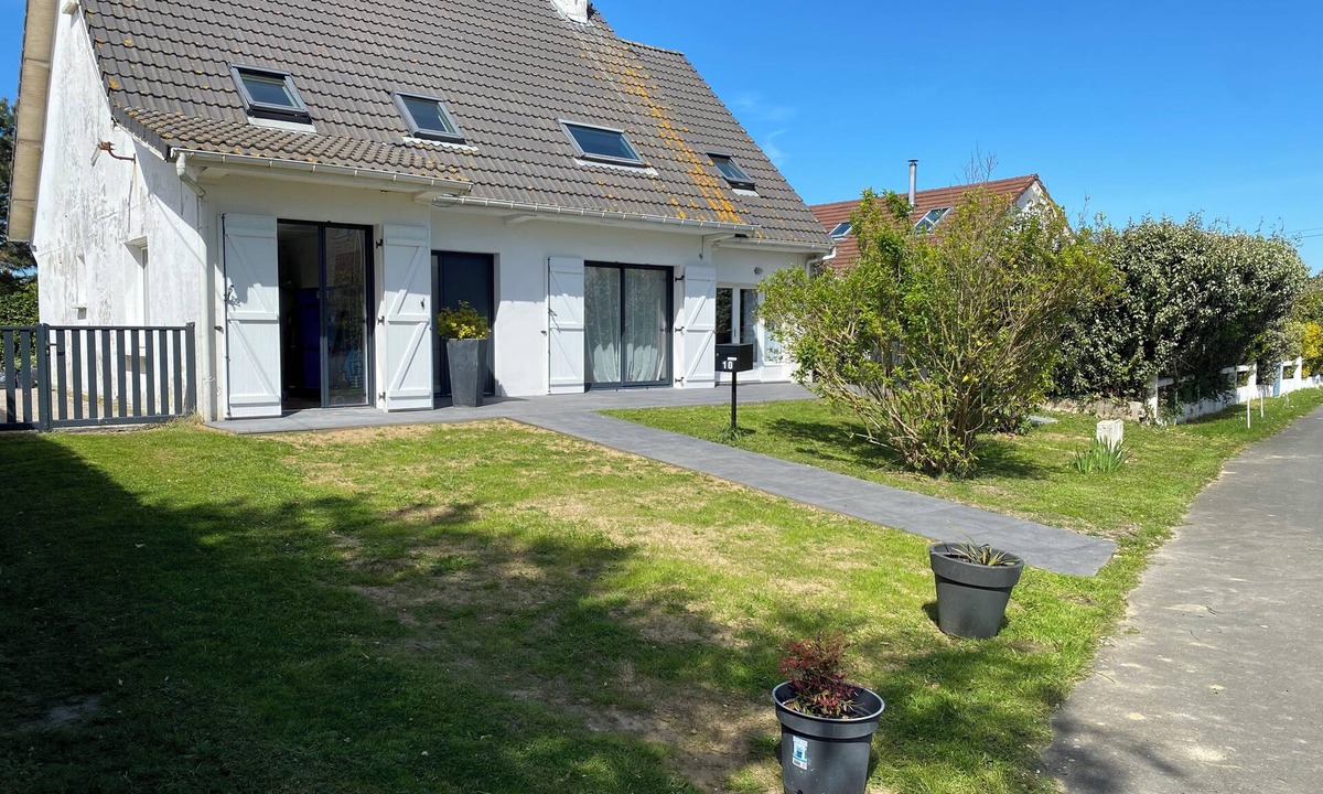 Camiers House | HOUSE with private pool, garden, 500m from the beach