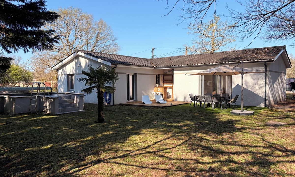 Saint-Jean-d'Illac House | House with swimming pool, ideal for vacations & professional stays.