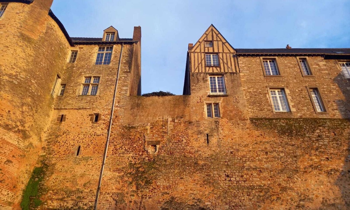 Republique House | House with view Le Vieux Mans