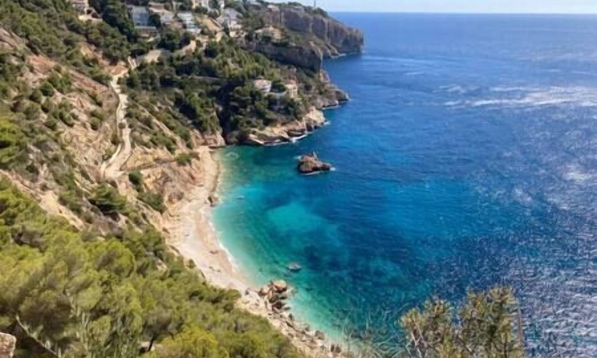 Javea Ski Chalet | House with views and pool in Javea
