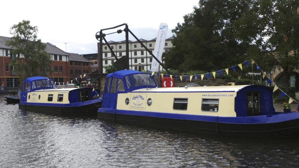 Sheffield Boat Rental | Houseboat Hotels