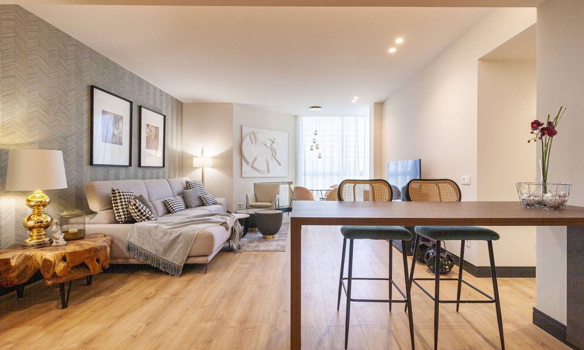 Castillejos Apartment | Housing Castellana by Sharing Co