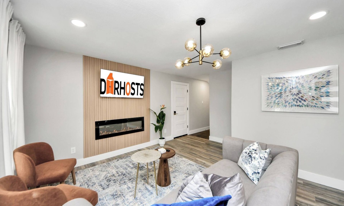 Garden Oaks House | Houston/Oak's Haven/77018/Corporate Stays 30+ Days