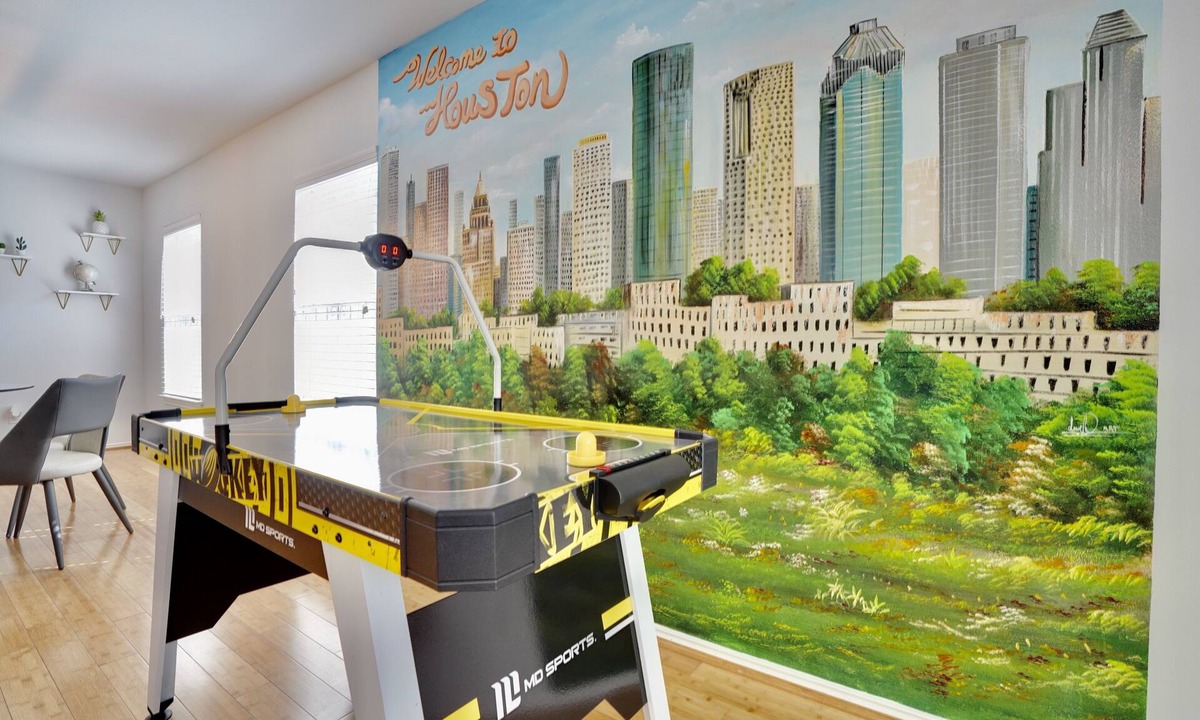 Clodine House | Houston Wall Mural, A Getaway Escape