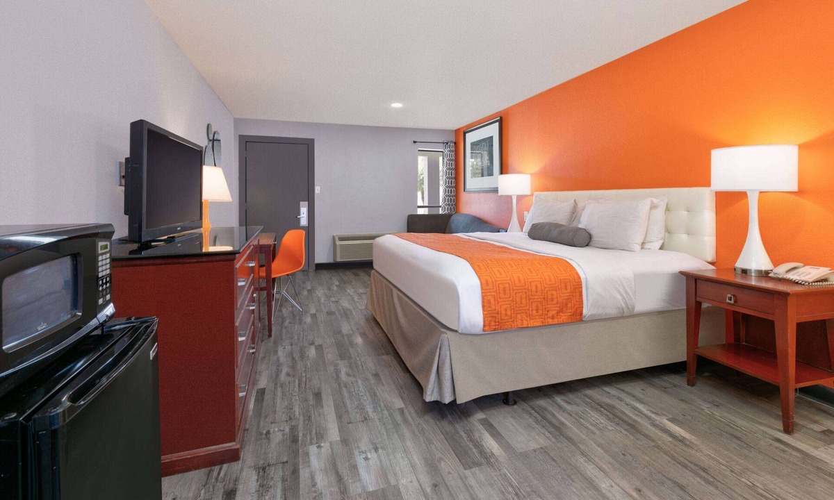 San Marcos Hotel | Howard Johnson by Wyndham San Marcos
