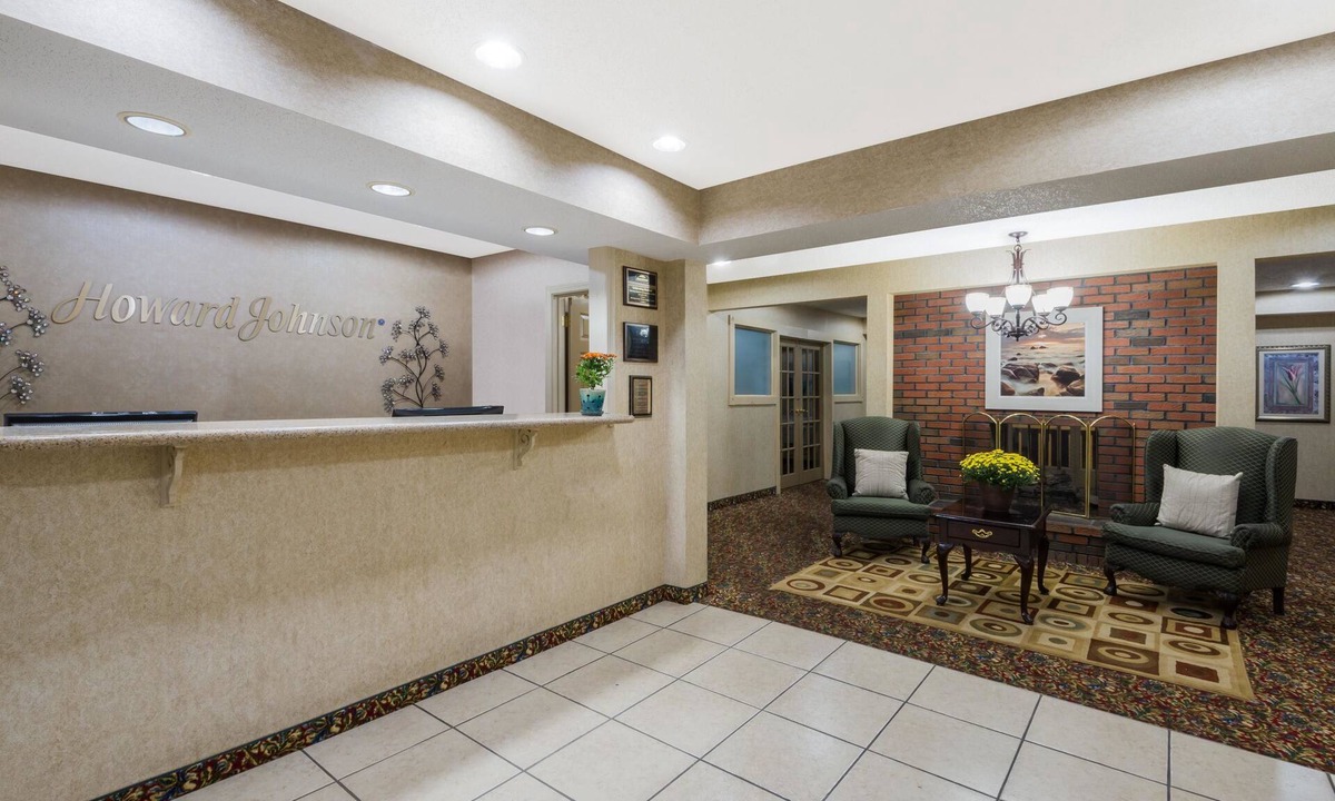 Springfield Hotel | Howard Johnson by Wyndham Springfield