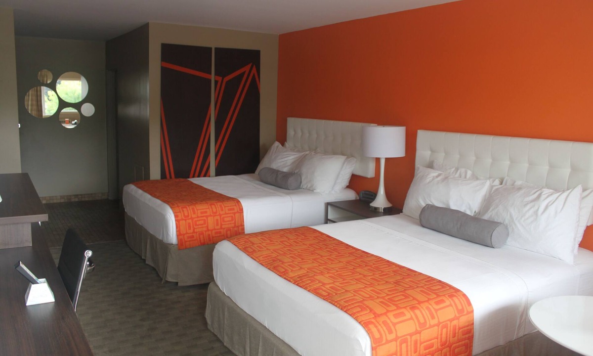 Sunnyside Hotel | Howard Johnson by Wyndham Kingston