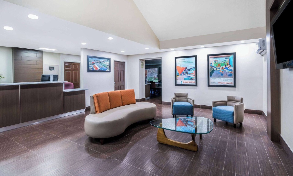 Dalton Hotel | Howard Johnson by Wyndham Dalton