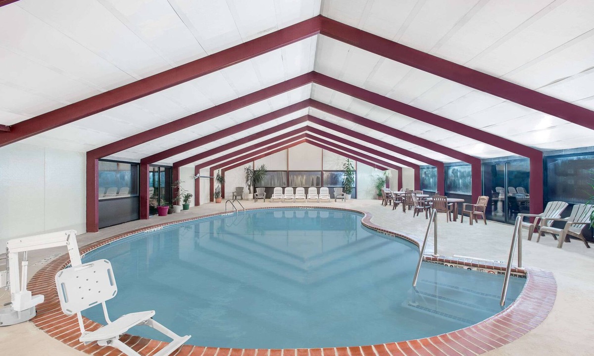 Saugerties Hotel | Howard Johnson by Wyndham Saugerties