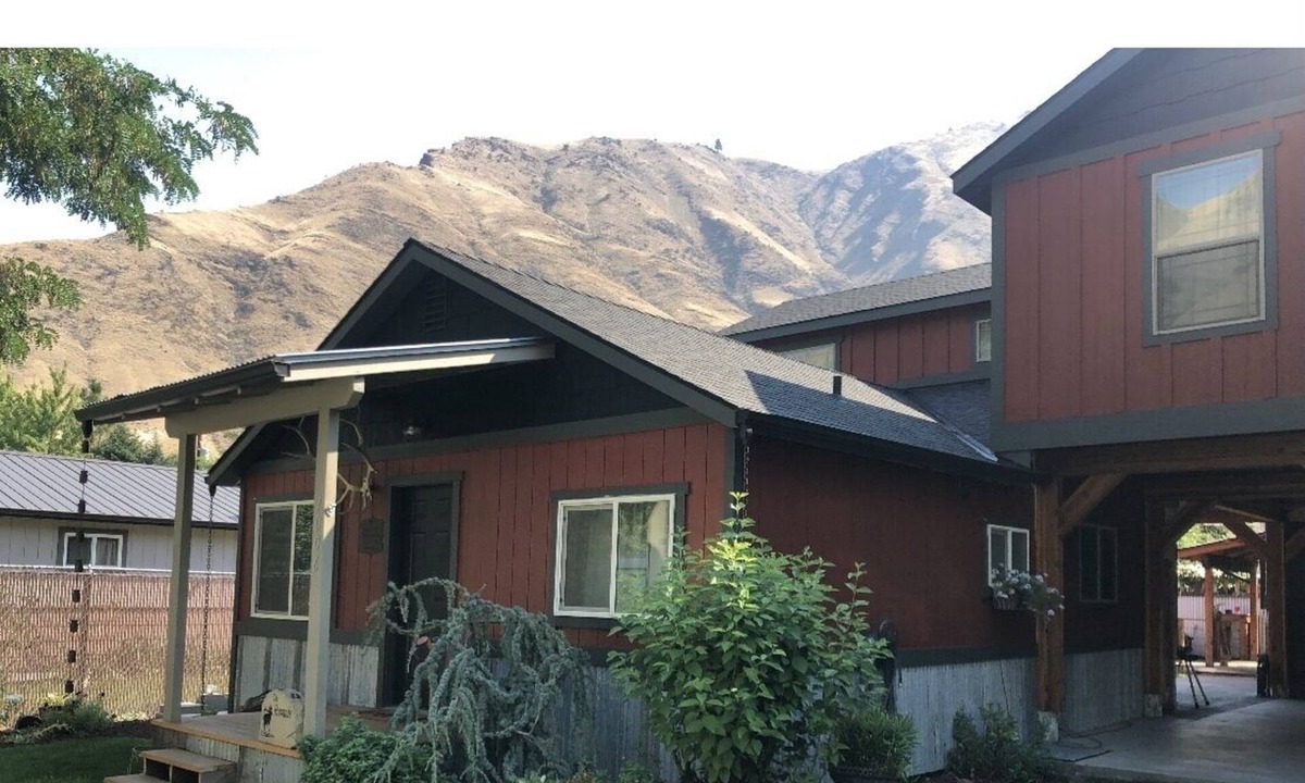 Riggins House | Howard’s Hideaway