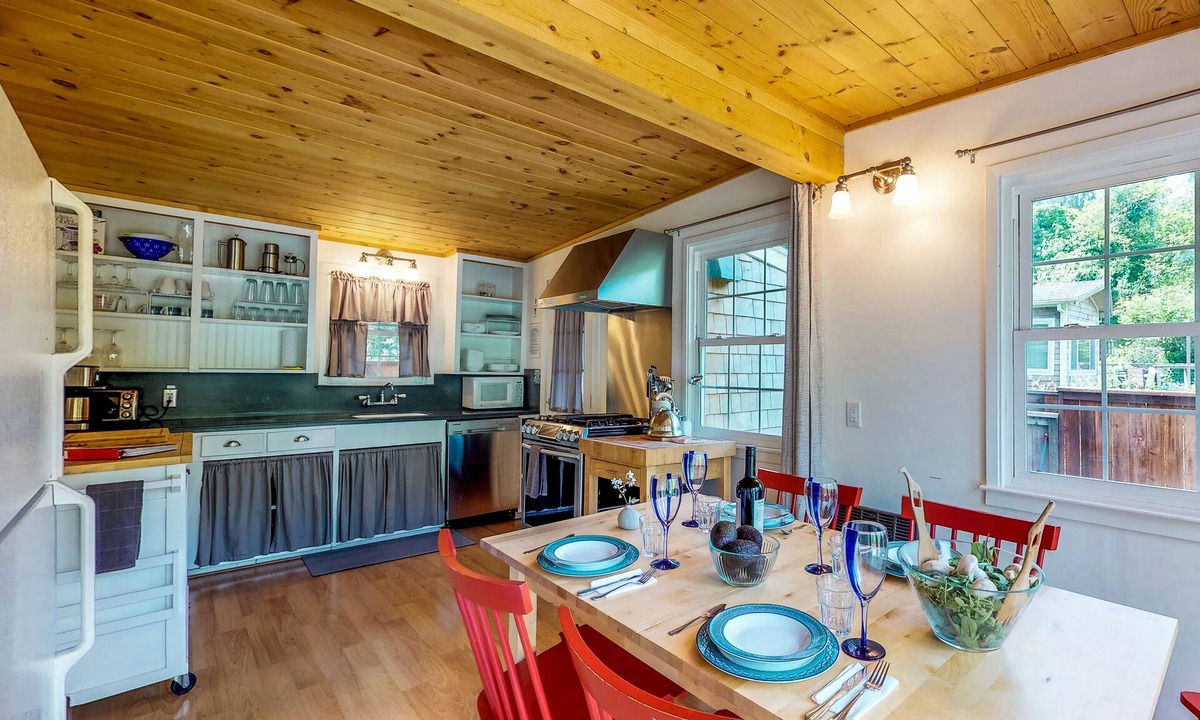 Duncans Mills House | Howard's Place on the River