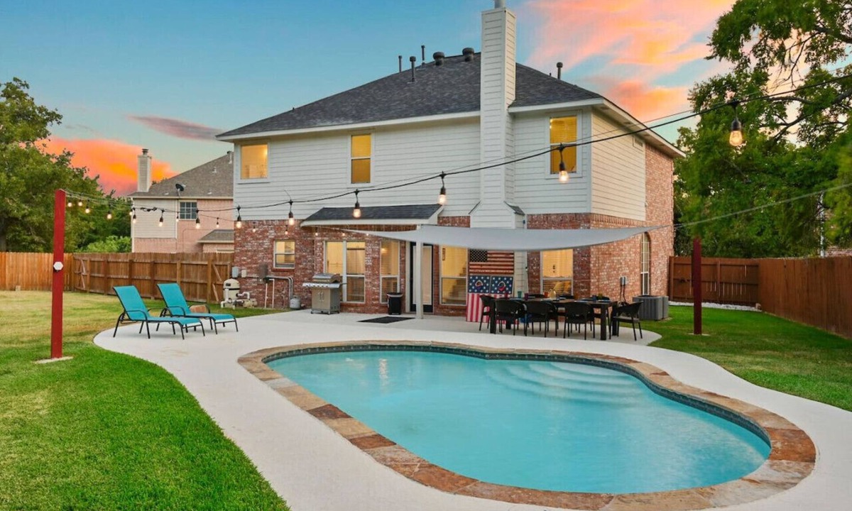 Copperfield House | Howdy Haven ~ Aggieland Vacation Rentals
