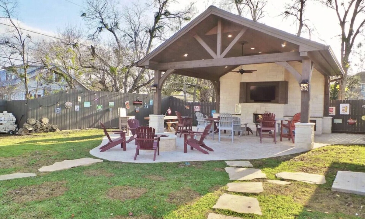 West Park House | Howdy Headquarters~ A Backyard Gathering Like no Other!
