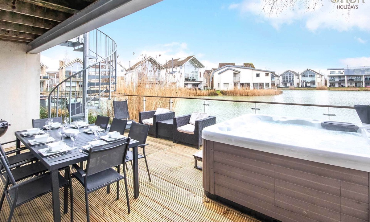 Laverton House | Howells Mere 26, Swans Down (P)