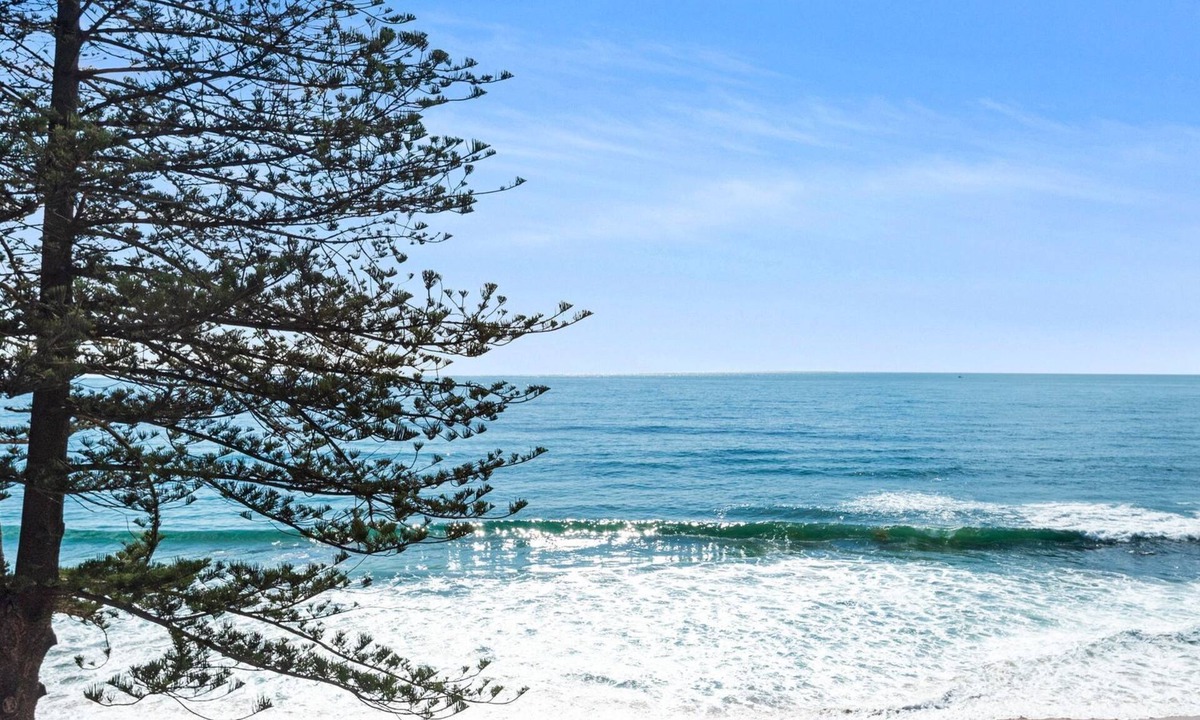 Newport House | Howth - The Black House by TCC