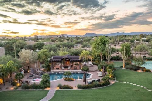 North Scottsdale House | HoZho Estate on Cavedale