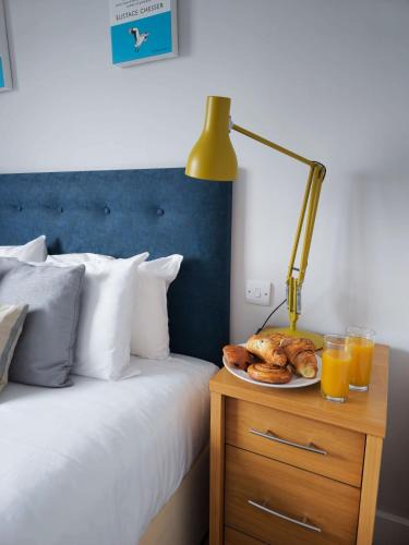 Rushmoor District Apartment | HQ Aparthotel Farnborough