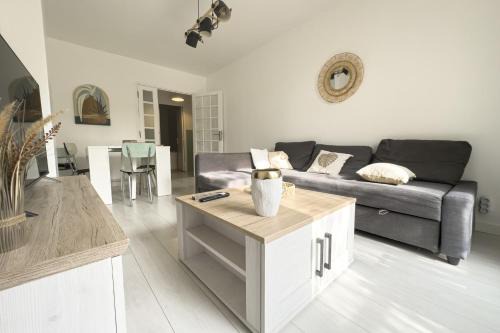 Secteur 4 Apartment | #HR Les Charmilles T4