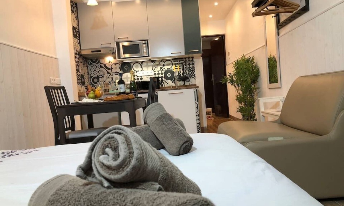 Cite des Perichaux Apartment | Hs8 Apartment Ground Floor Paris15