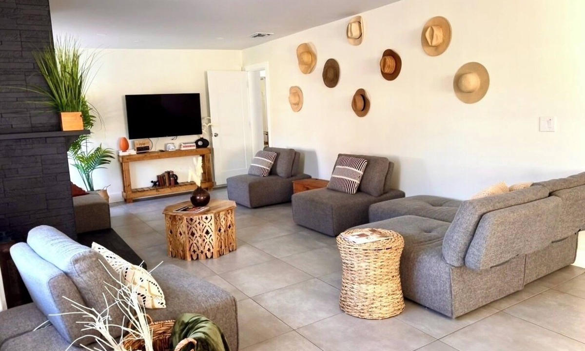Garden Isles House | Htd Pool+3 BRM +Tiki hut+Game Rm-6 Mins to Beach