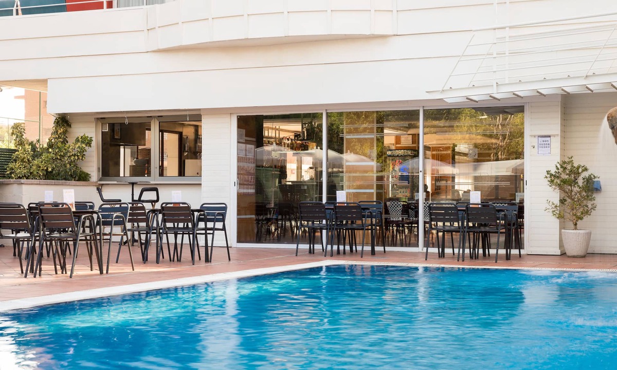Santa Susanna Hotel | htop Summer Sun