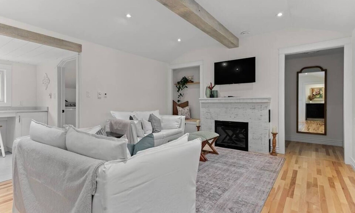 Fox Point House | Hubbards Cozy Convenient Cottage