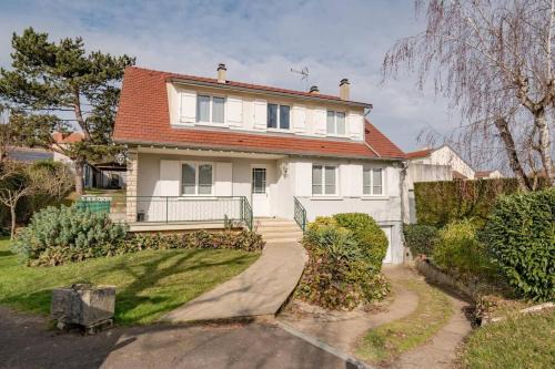 Auxerre House | Hubert Fabureau - Bail Partner