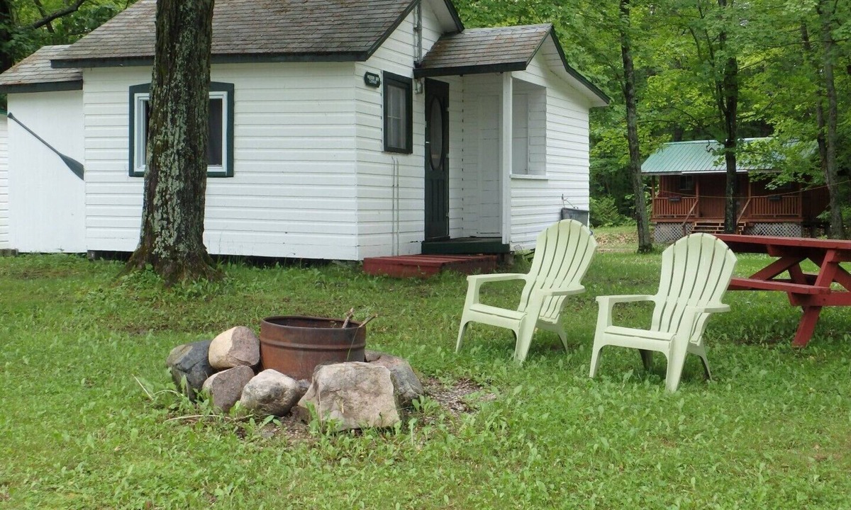 Manitoulin District Cottage | Hudson Bay Cottage 8