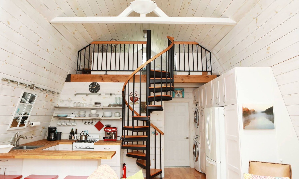 Pine Bush Ski Chalet | Hudson Valley Cedar House Cottage