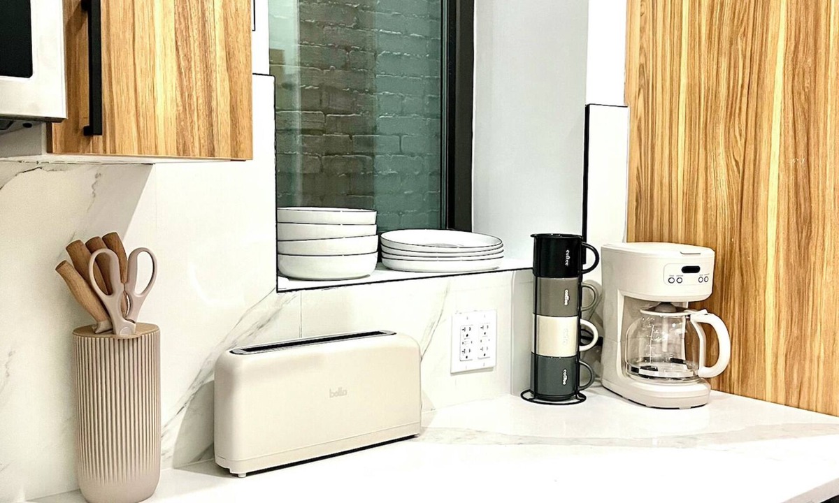 Hell's Kitchen Apartment | Hudson Yards Modern 1 bedroom