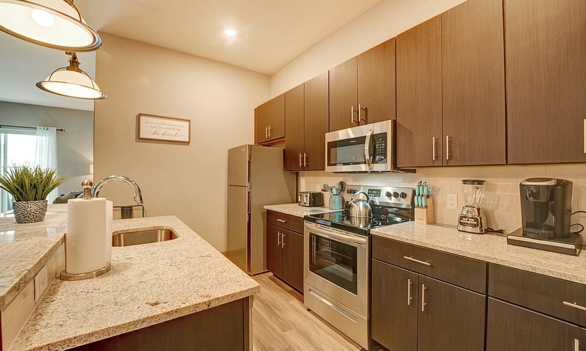 Hackensack Apartment | Huge 2 bed 2 bath, Easy Ride to NYC