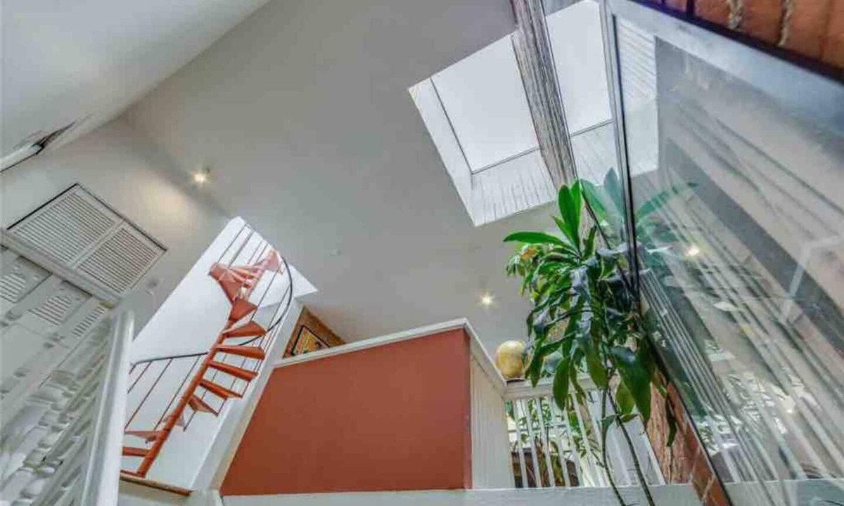 Old Town Apartment | Huge 2-Story Loft
