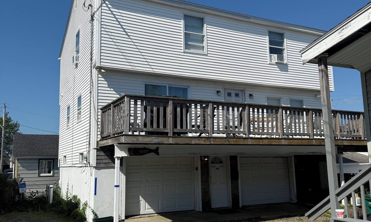 Hampton House | Huge Beach House with 2 car garage