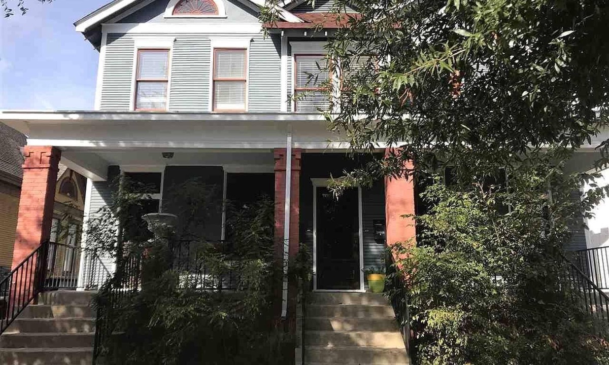 East of Broadway Apartment | HUGE Bright & Roomy Condo@SOMA/Governor's Mansion