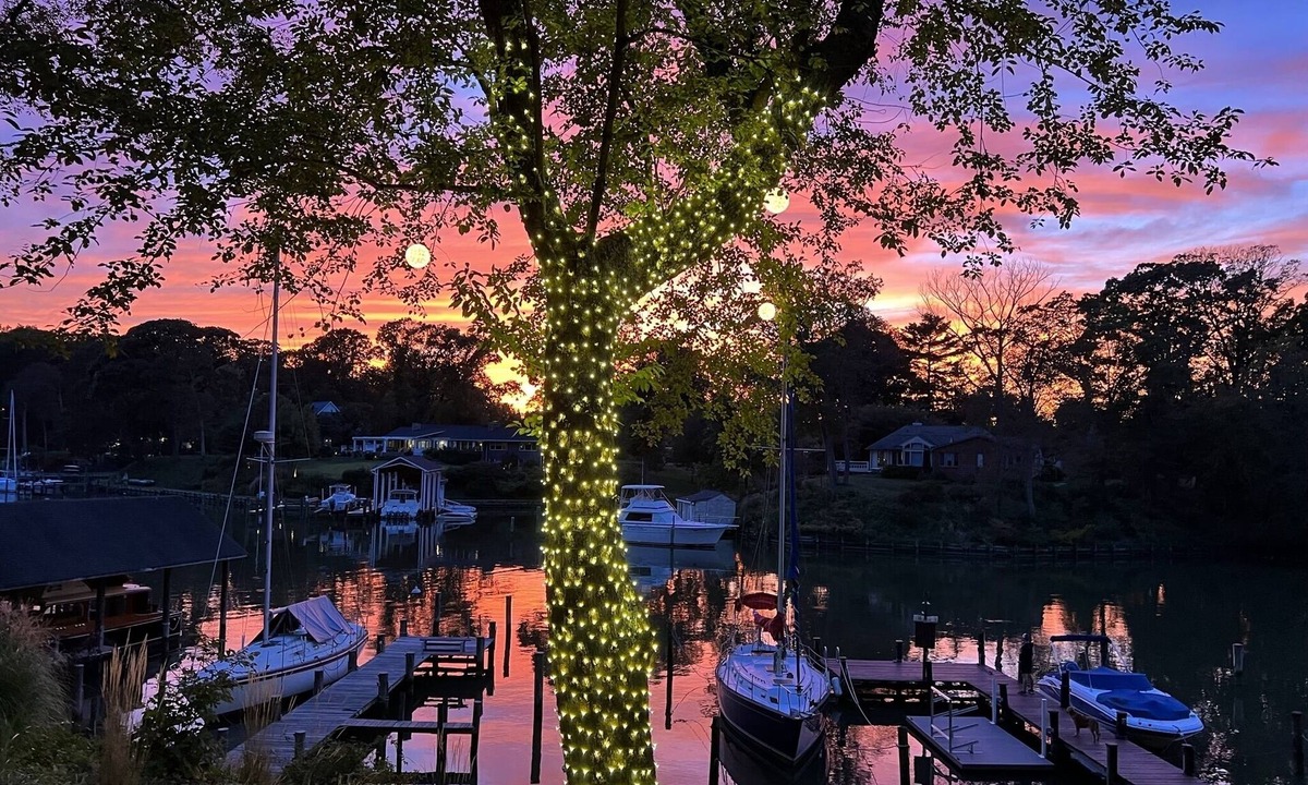 Annapolis House | Huge deck overlooking water