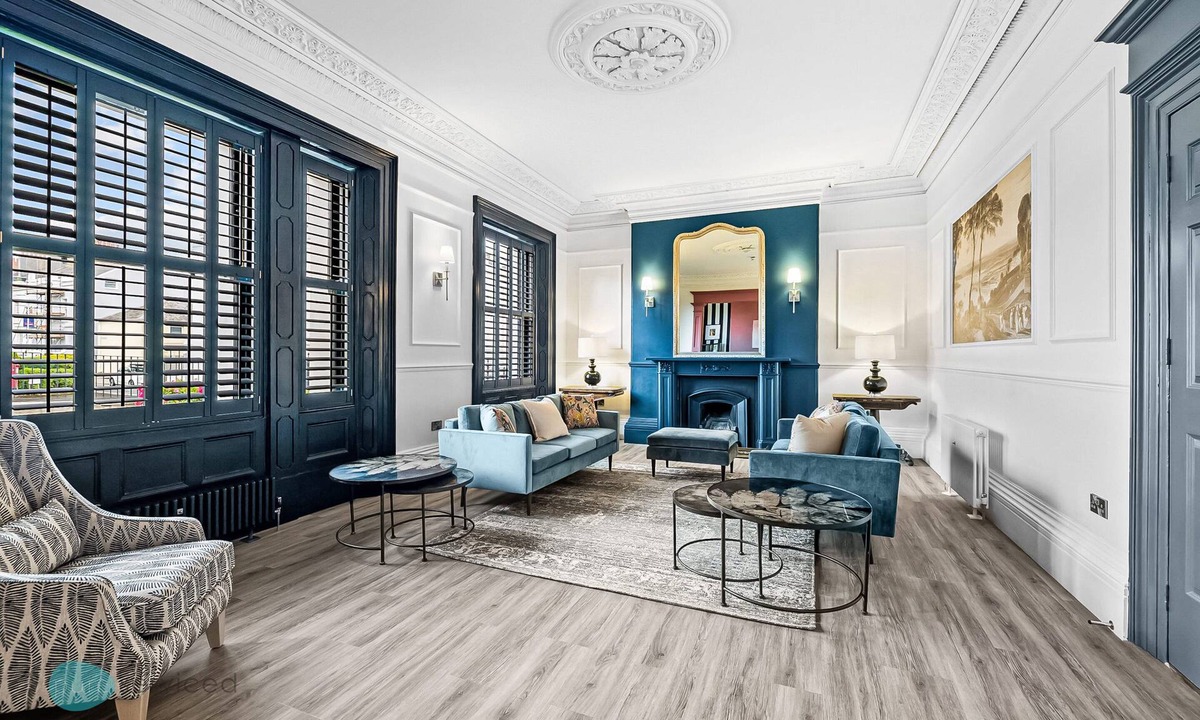 Barbican House | Huge spacious 8 bed luxury villa