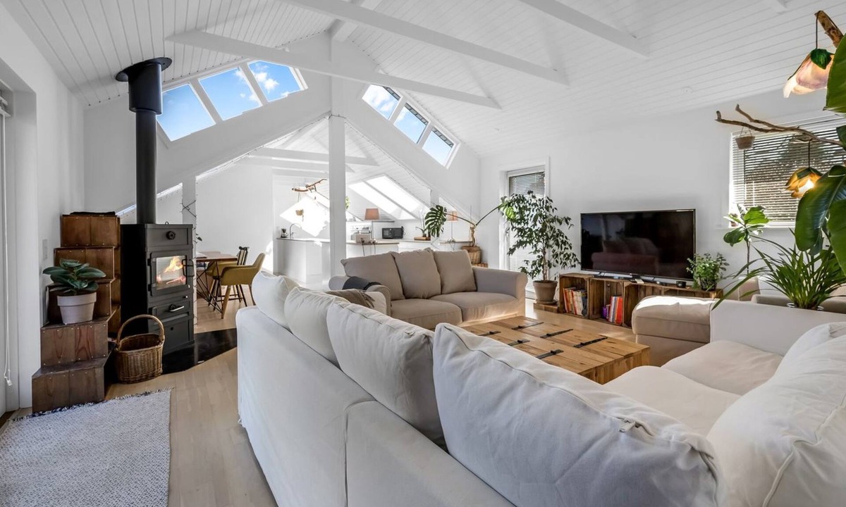 Udsholt House | "Hughe" - 1.3km from the sea by Interhome