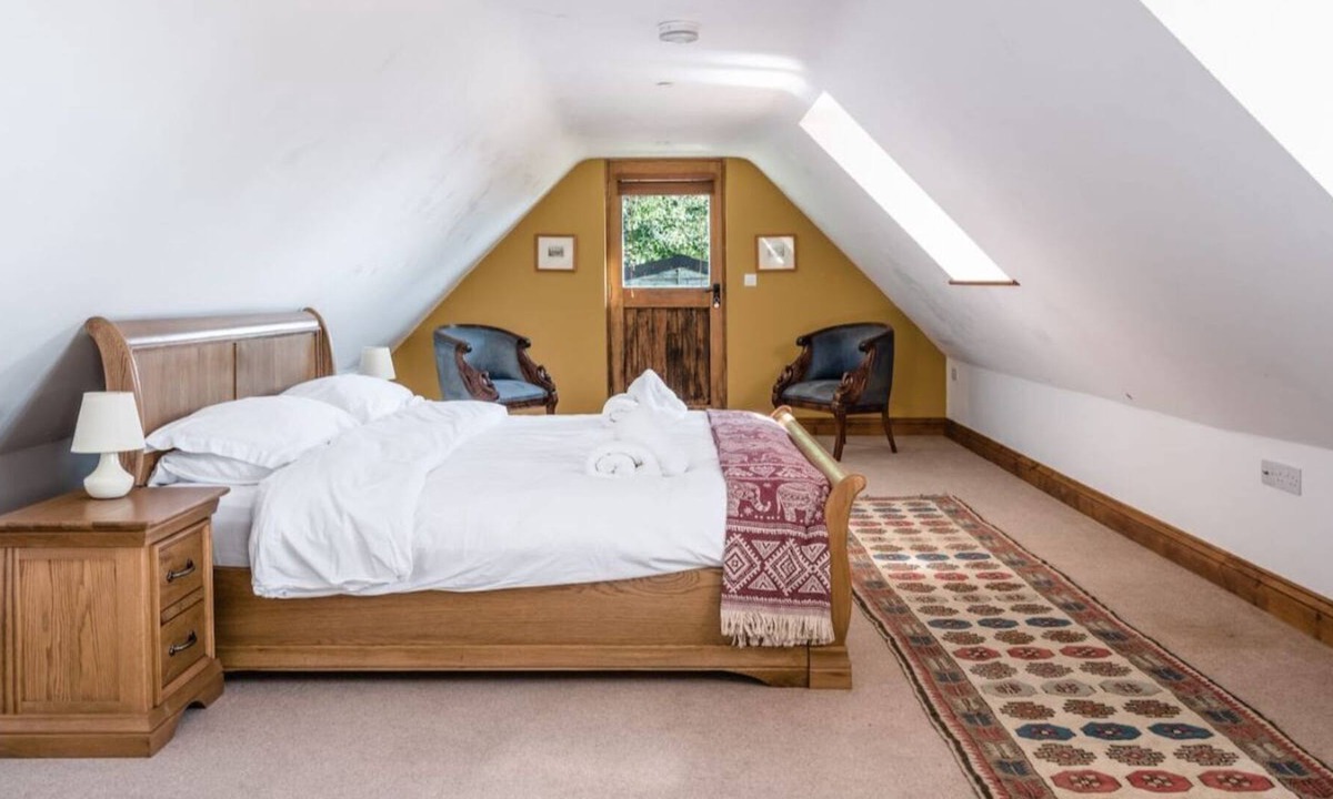 Shoscombe Cabin | Huish Lodge