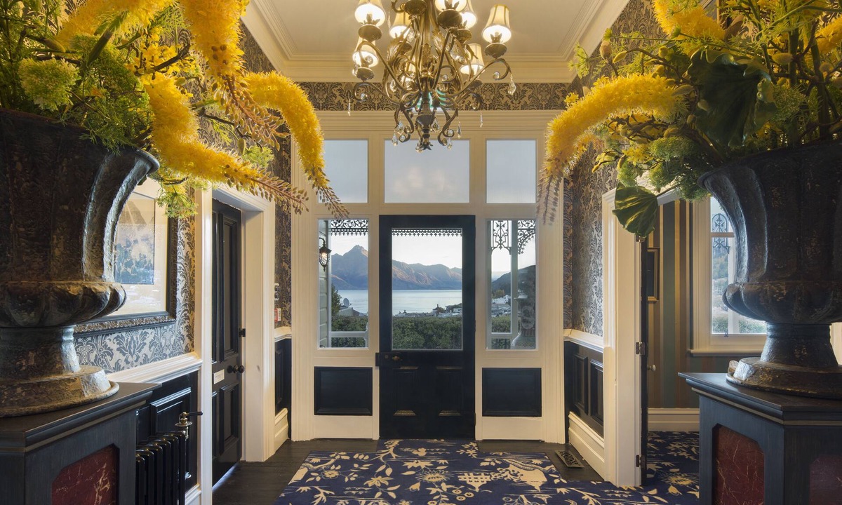 Queenstown City Centre Cabin | Hulbert House