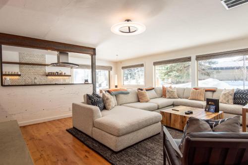 Hulen Meadows House | Hulen Way Home