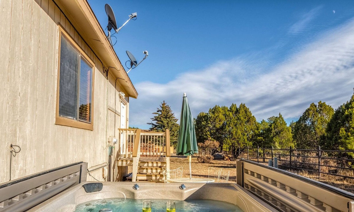 Alto Cabin | Hummingbird Oasis, 3 Bedroom, 3 Baths, Hot Tub, Sleeps 6, AC, TV's